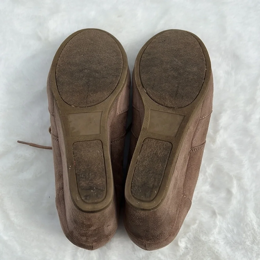Maurices Wedge Lace Up‎ Booties